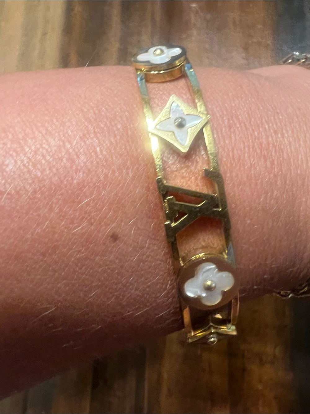 Louis Vuitton Gold-tone Monogram Cuff with Mother-of-Pearl Flowers - Picture 8 of 8